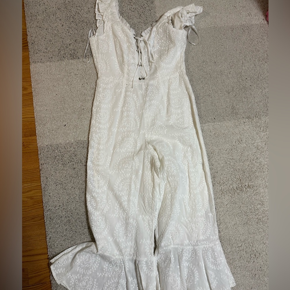 Lulus white romper size xs never worn